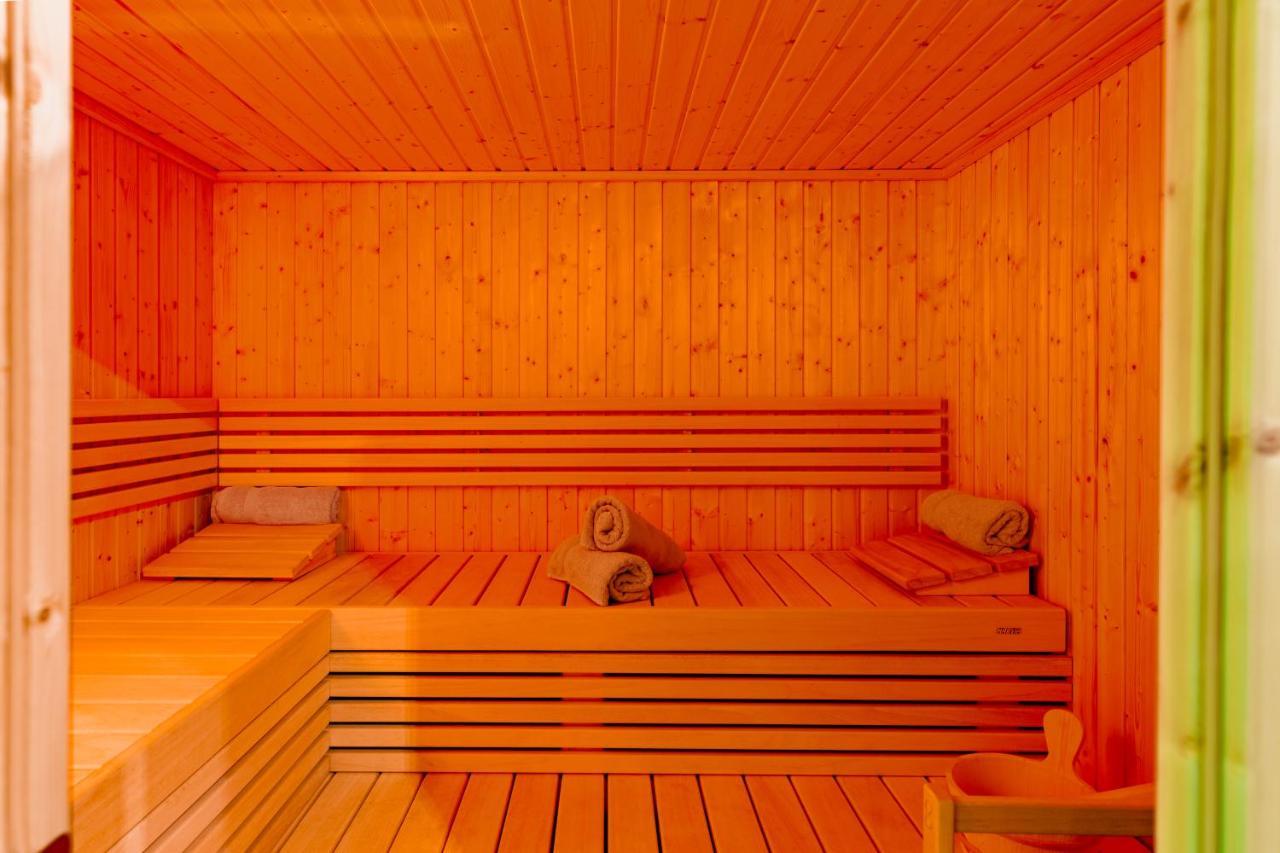 Villa Maeva - Parking, Sauna & Fitness Риквир Екстериор снимка